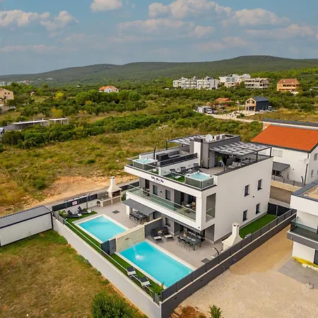 Blue Sky Zadarvillas Turanj