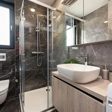 Blue Sky Zadarvillas Вилла *