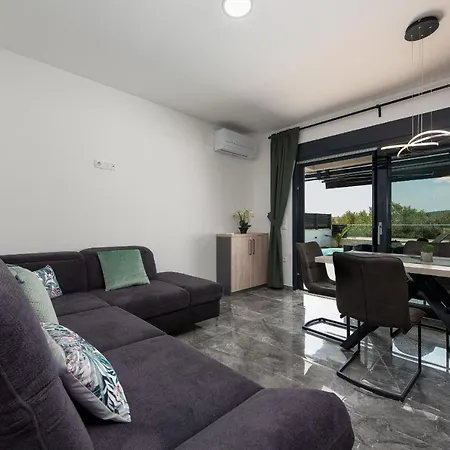 Vila Blue Sky Zadarvillas Turanj
