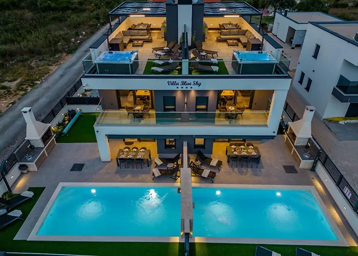 Blue Sky Zadarvillas 别墅 *